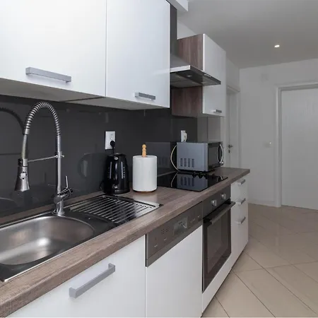 Apartment Rovanjska Apartment *