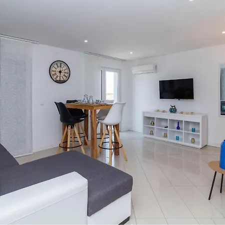 Apartment Rovanjska *